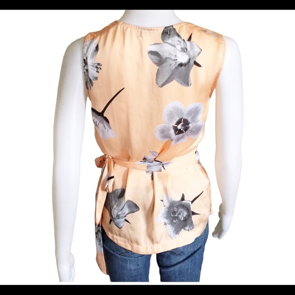 SUZY SHIER Floral Wrap Sleeveless Blouse With Tie Waist Detail Peach Orange XS - Picture 5 of 11